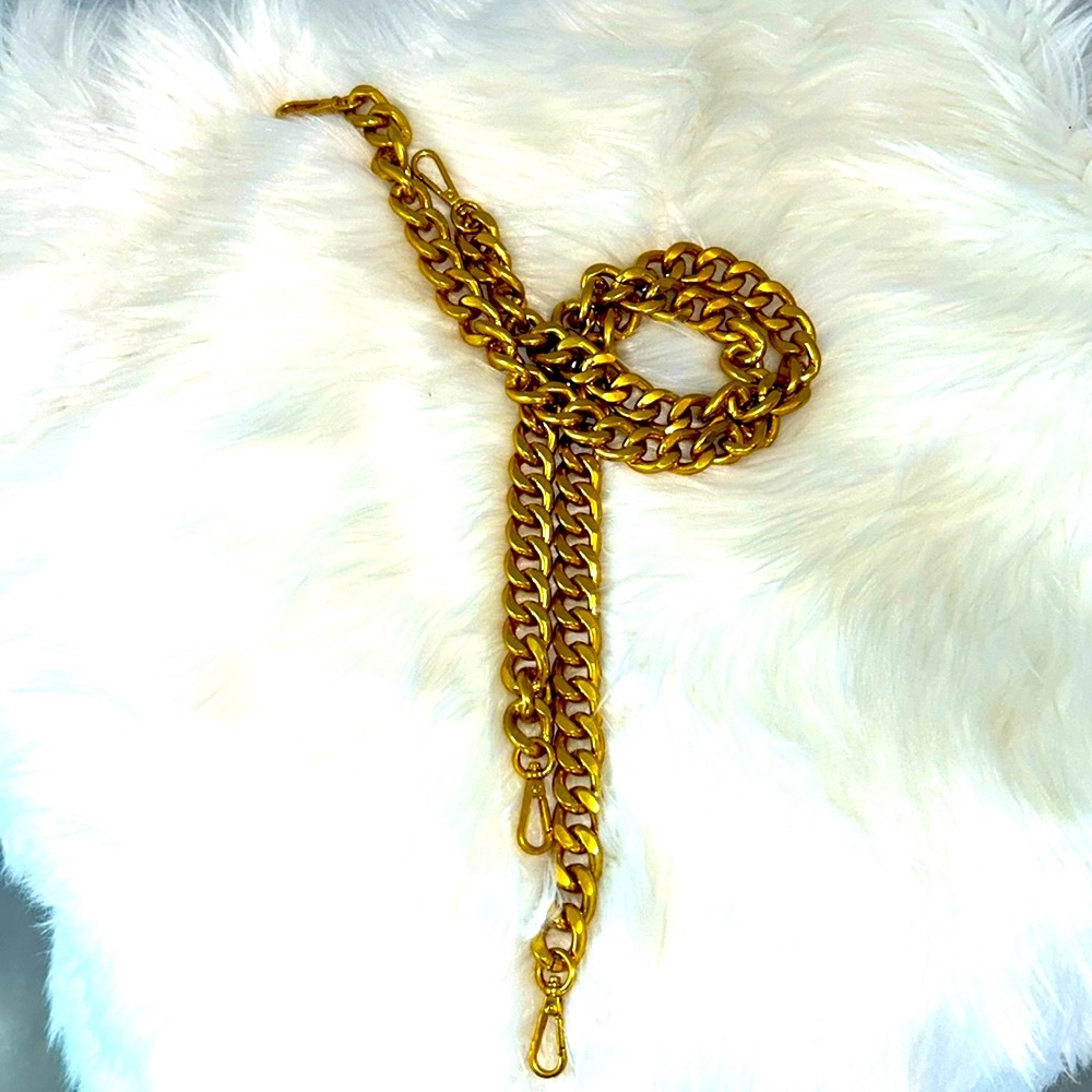 👗PURSE👗CHAIN STRAPS👗NWOT👗 SHOULDER STRAPS/ BELTS👗One is $44.00 - Picture 8 of 11